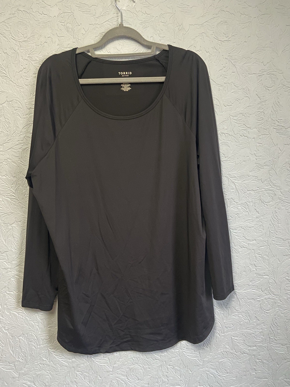 Torrid Active Size 2X Black Long Sleeve Stretch Tee Shirt D2 Torrid Active Size 2X Black Long Sleeve Stretch Tee Shirt D2