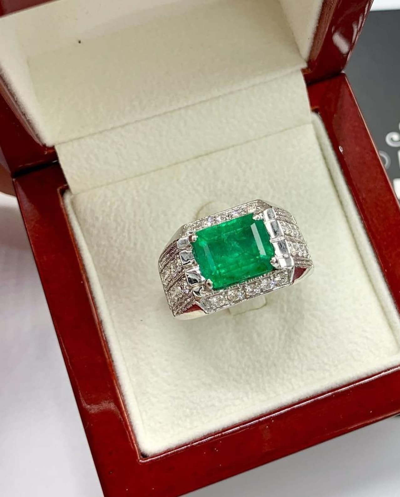 STUNNING 4Ct Natural Emerald & Diamond Handmade Men\'s Ring in 14k White gold