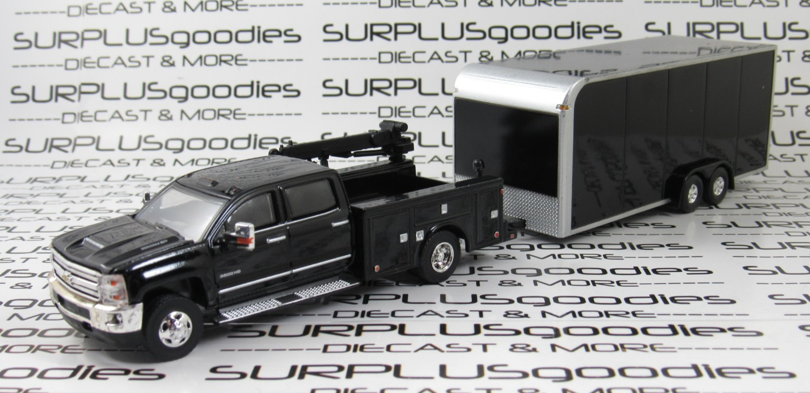 Greenlight LOOSE 2016 CHEVROLET SILVERADO 3500 Dually Truck w/Enclosed Trailer