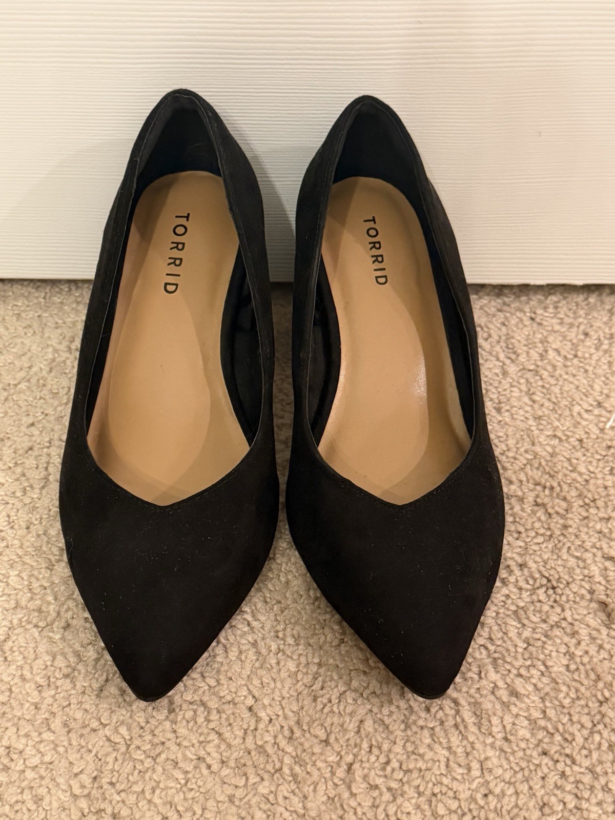 NWOT TORRID 6 WW Wide Width Heels Block Heel Pointed Toe Pumps Black Faux Suede NWOT TORRID 6 WW Wide Width Heels Block Heel Pointed Toe Pumps Black Faux Suede