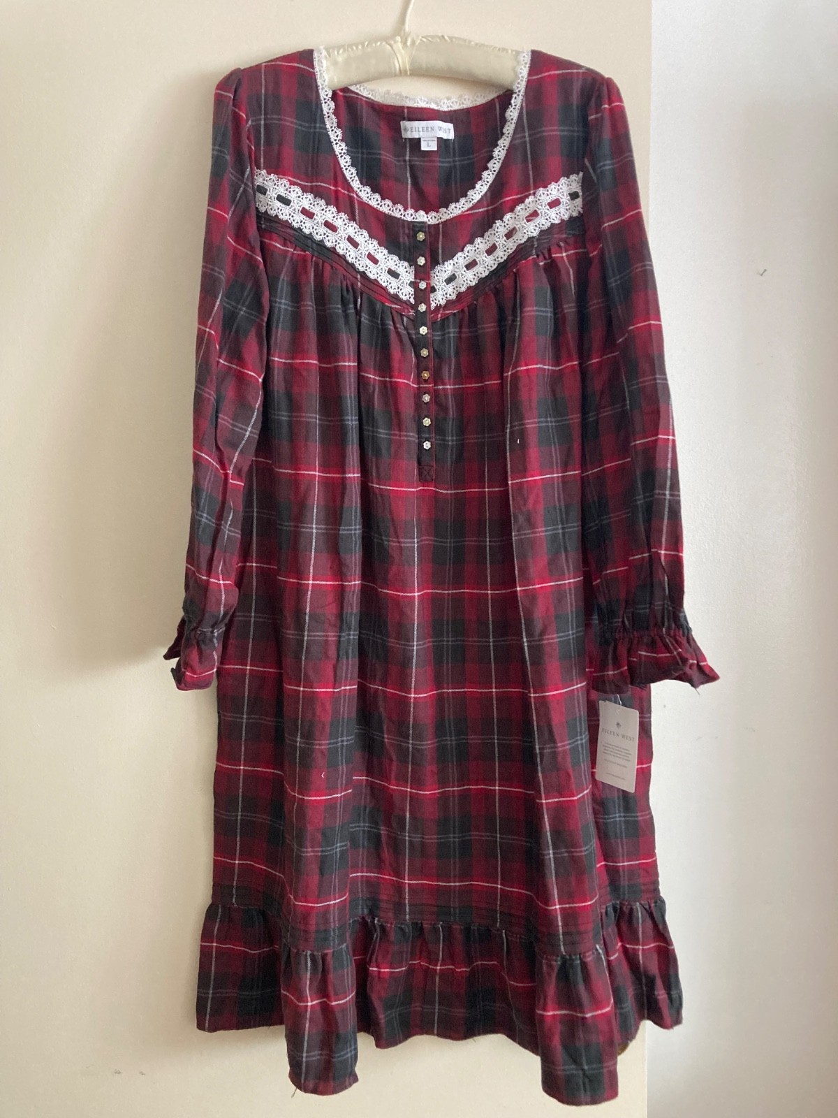 Eileen West Large L Sleeve Red Plaid Cotton Blend Flannel Ballet Nightgown Gown Eileen West Large L Sleeve Red Plaid Cotton Blend Flannel Ballet Nightgown Gown
