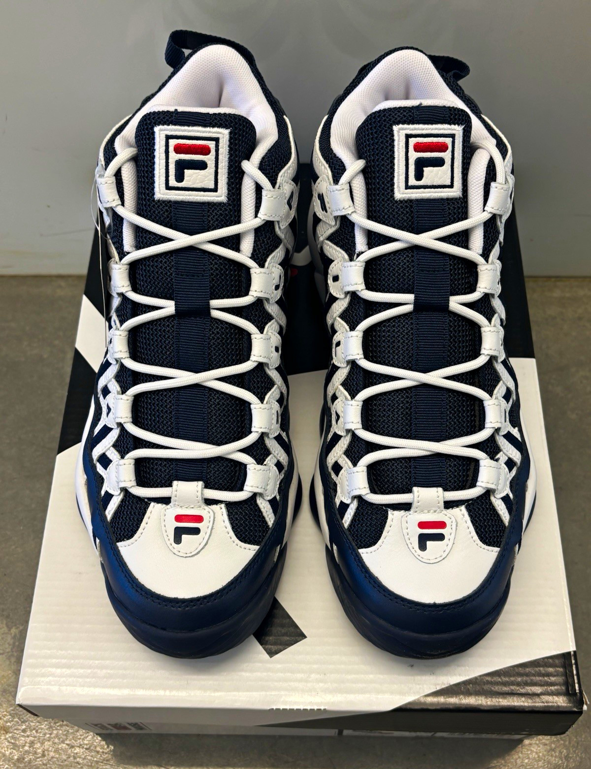 FILA Spaghetti Stackhouse Navy/White/Red Leather Low Top Lace Up Men’s Sneakers FILA Spaghetti Stackhouse Navy/White/Red Leather Low Top Lace Up Men’s Sneakers