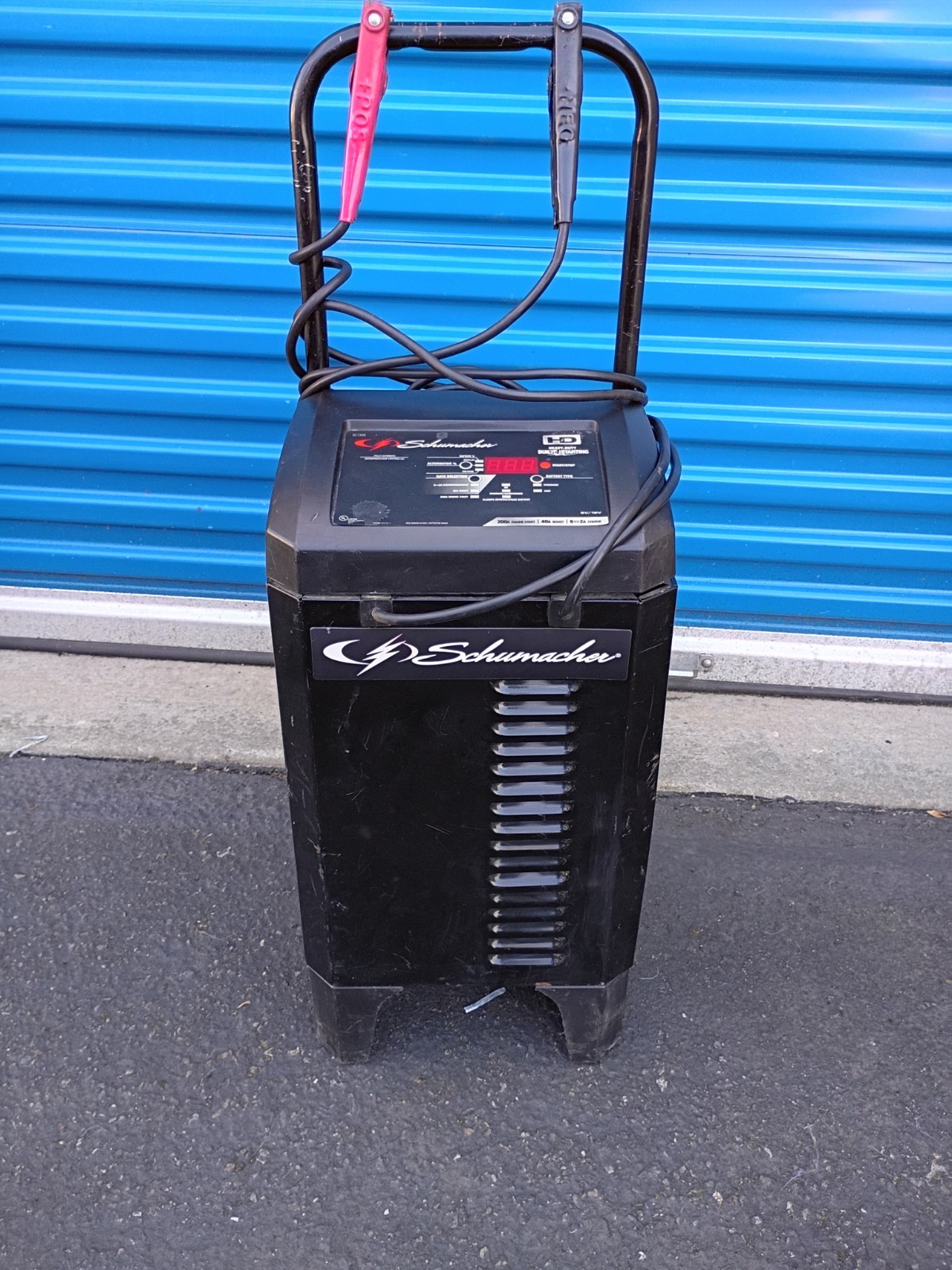 Schumacher SC1309 Electric Fully Automatic Wheeled Battery Charger/Auto Start 