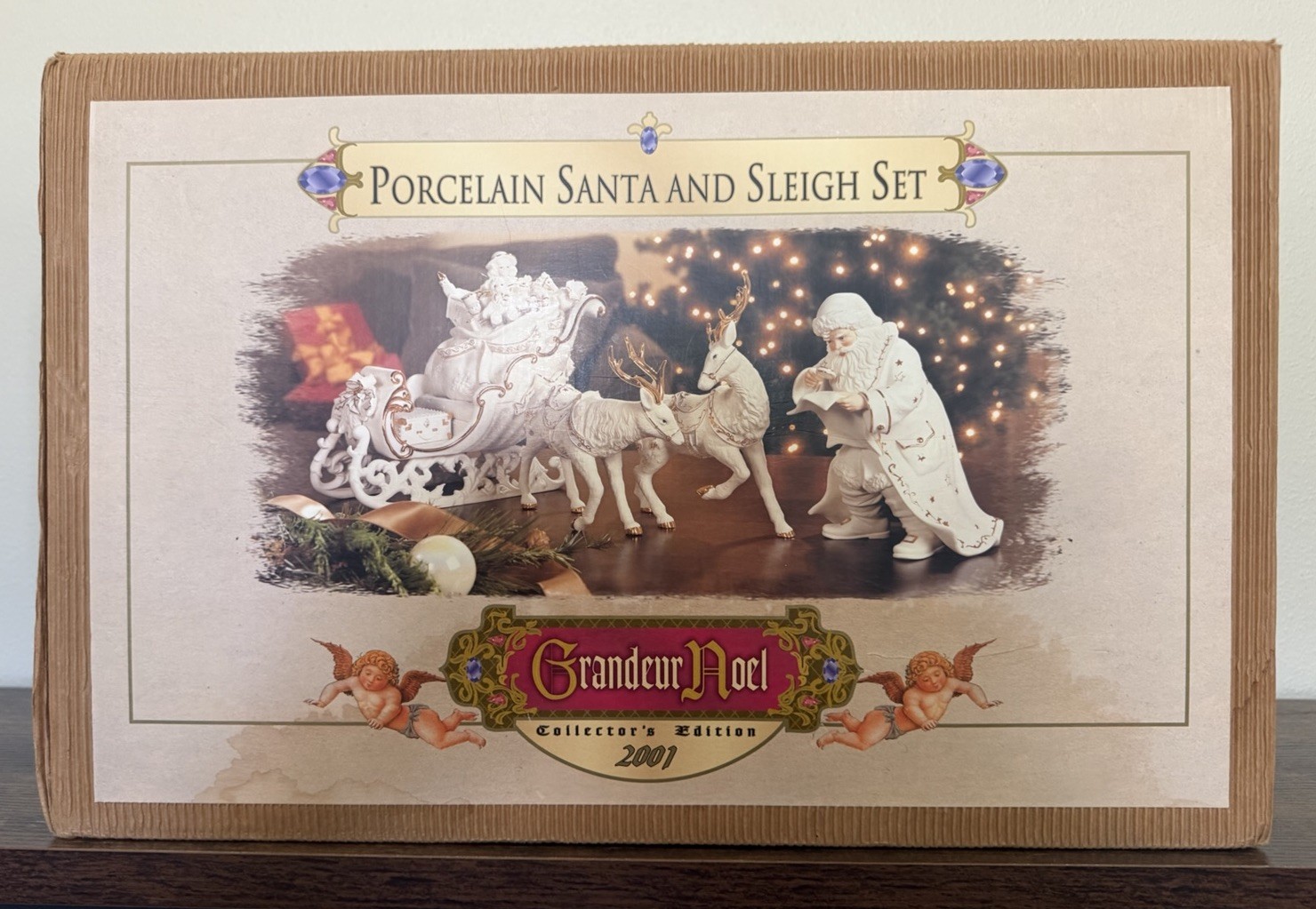 VINTAGE GRANDEUR NOEL PORCELAIN SANTA AND SLEIGH SET 2001 ORG BOX SEE DESC. VINTAGE GRANDEUR NOEL PORCELAIN SANTA AND SLEIGH SET 2001 ORG BOX SEE DESC.
