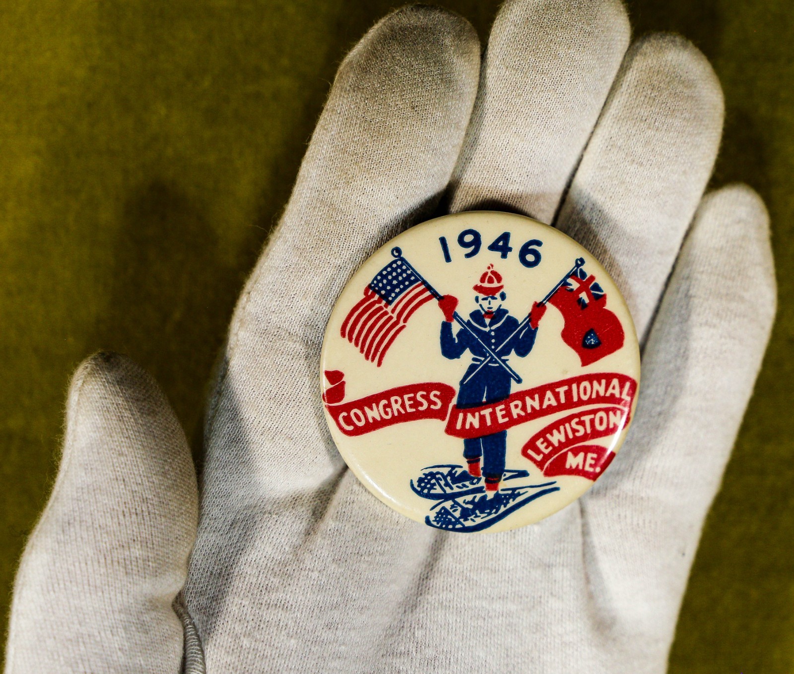 Vintage Celluloid Pinback 1946 International Snowshoe Congress Lewiston, Maine
