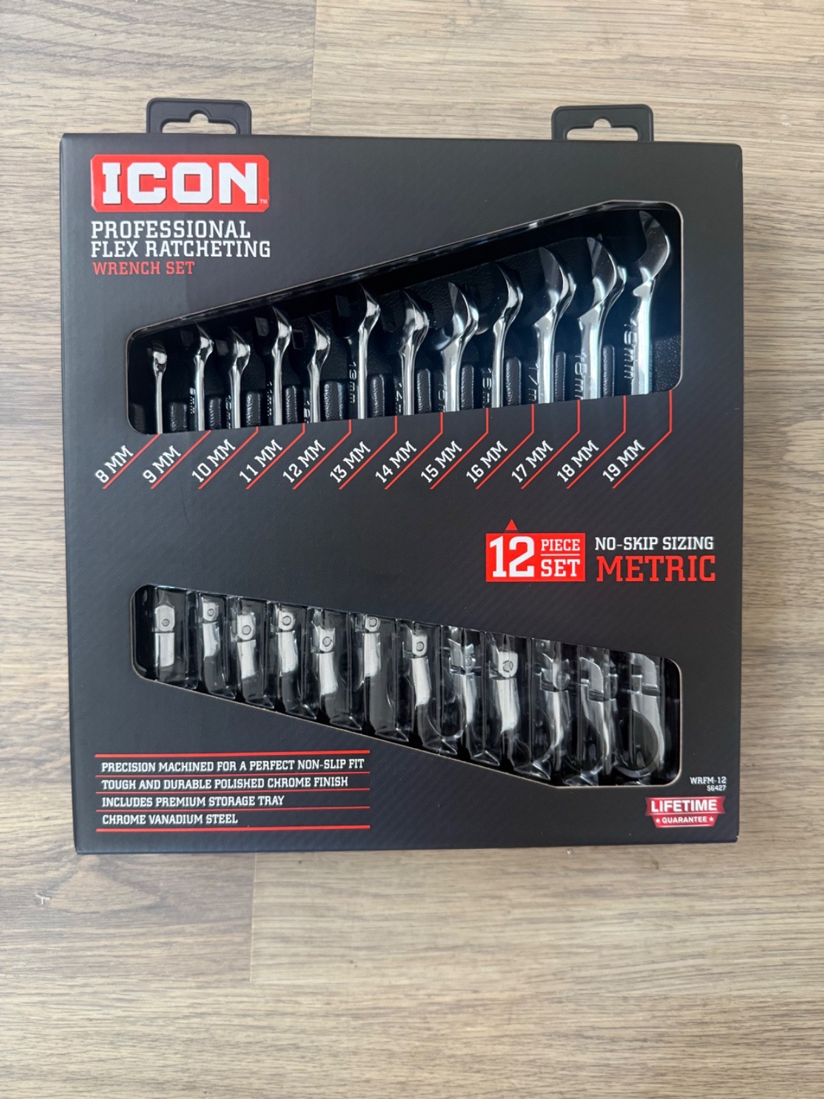 ratcheting wrench set flex head. Brand new still in the box. 50% OFF