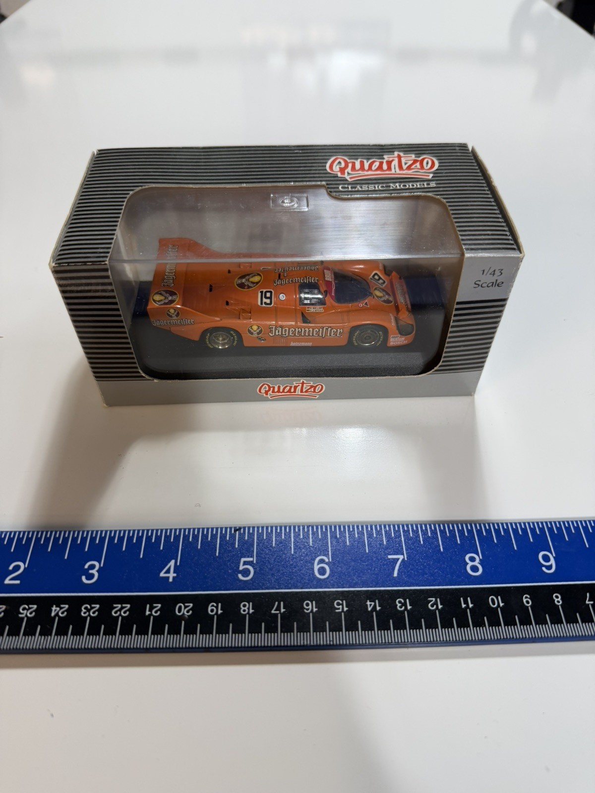 Quartzo 1:43 Jagermeister Porche 956 Short Tail