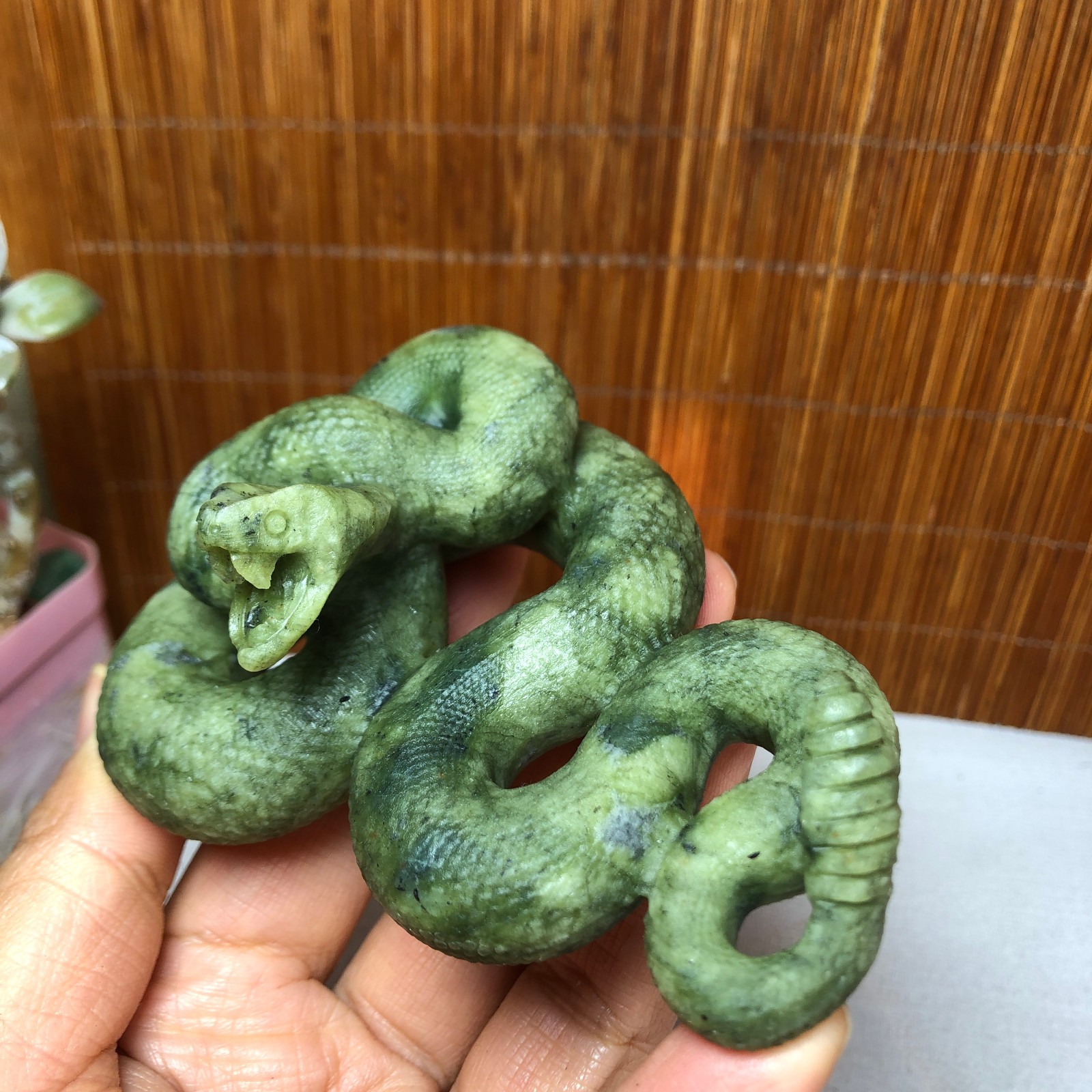 95mm Natural Green Xiuyu jade crystal Hand carved snake specimens 178g A2518