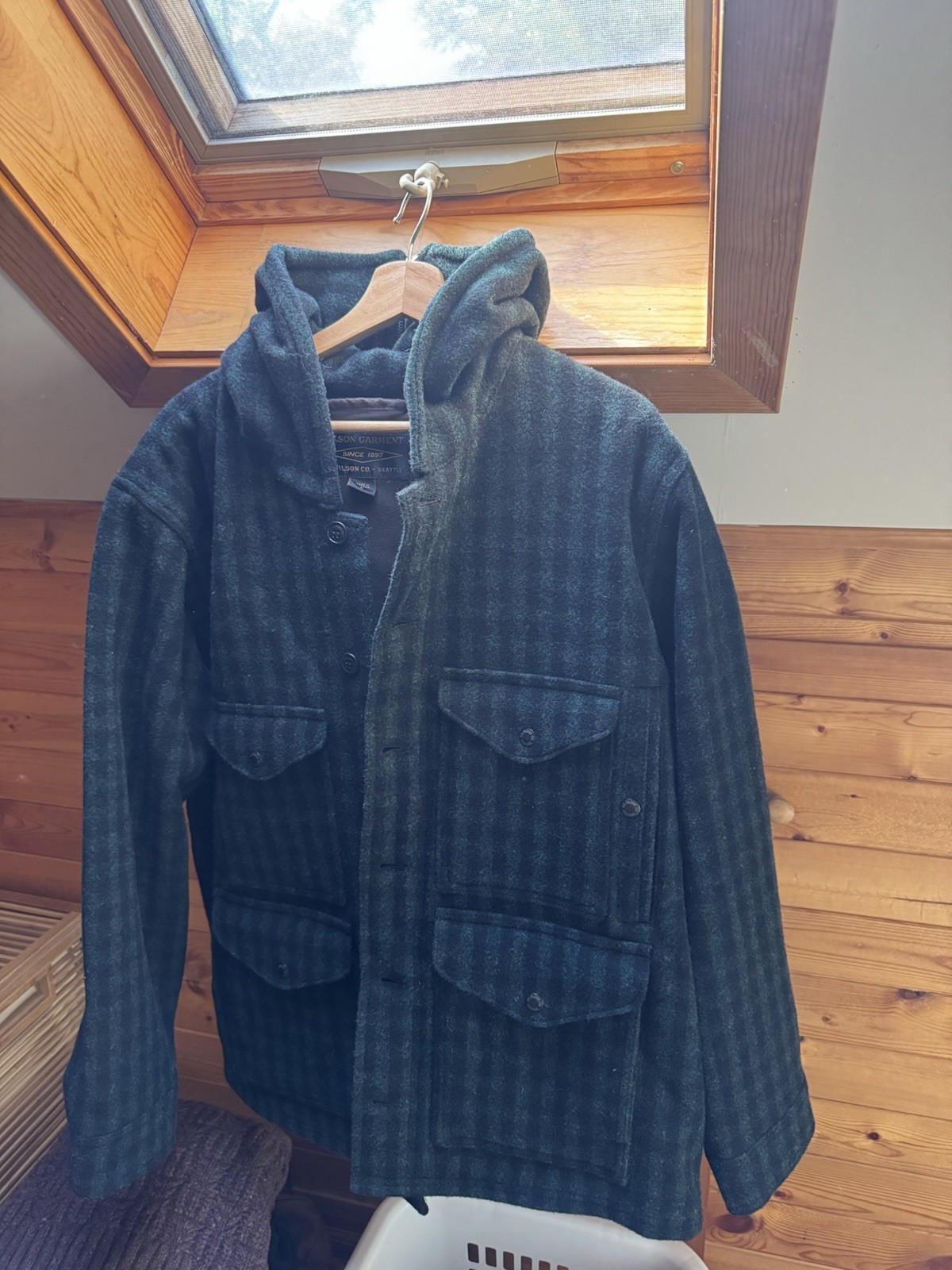 NWOT Filson Mackinaw Wool Hooded Cruiser Jacket Green Black Plaid Size L NWOT Filson Mackinaw Wool Hooded Cruiser Jacket Green Black Plaid Size L