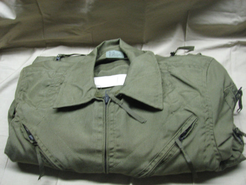 *Small short coveralls combat vehicle crewmans US tanker *Small short coveralls combat vehicle crewmans US tanker