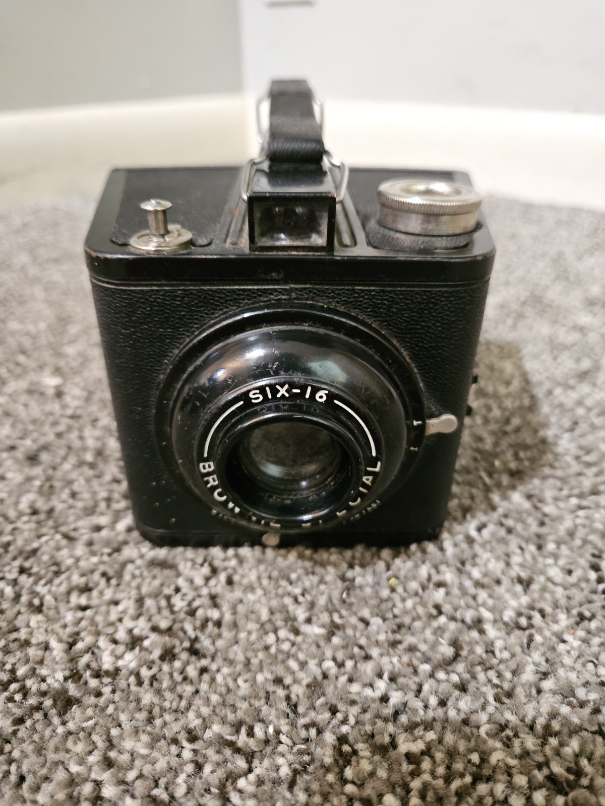 Kodak Six-16 Brownie Special Vintage Black Box Film Camera Made in USA Kodak Six-16 Brownie Special Vintage Black Box Film Camera Made in USA