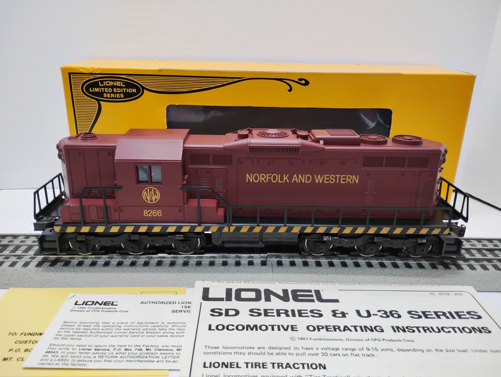 LIONEL #1260 SET CONTINENTAL LIMITED NORFOLK & WESTERN SET-NEW/O GAUGE LIONEL #1260 SET CONTINENTAL LIMITED NORFOLK & WESTERN SET-NEW/O GAUGE