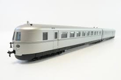 MäRKLIN 37771 DIESEL POWERED RAIL CAR BAUREIHE SVT 137 STEEL  HO GAUGE BRAND NEW