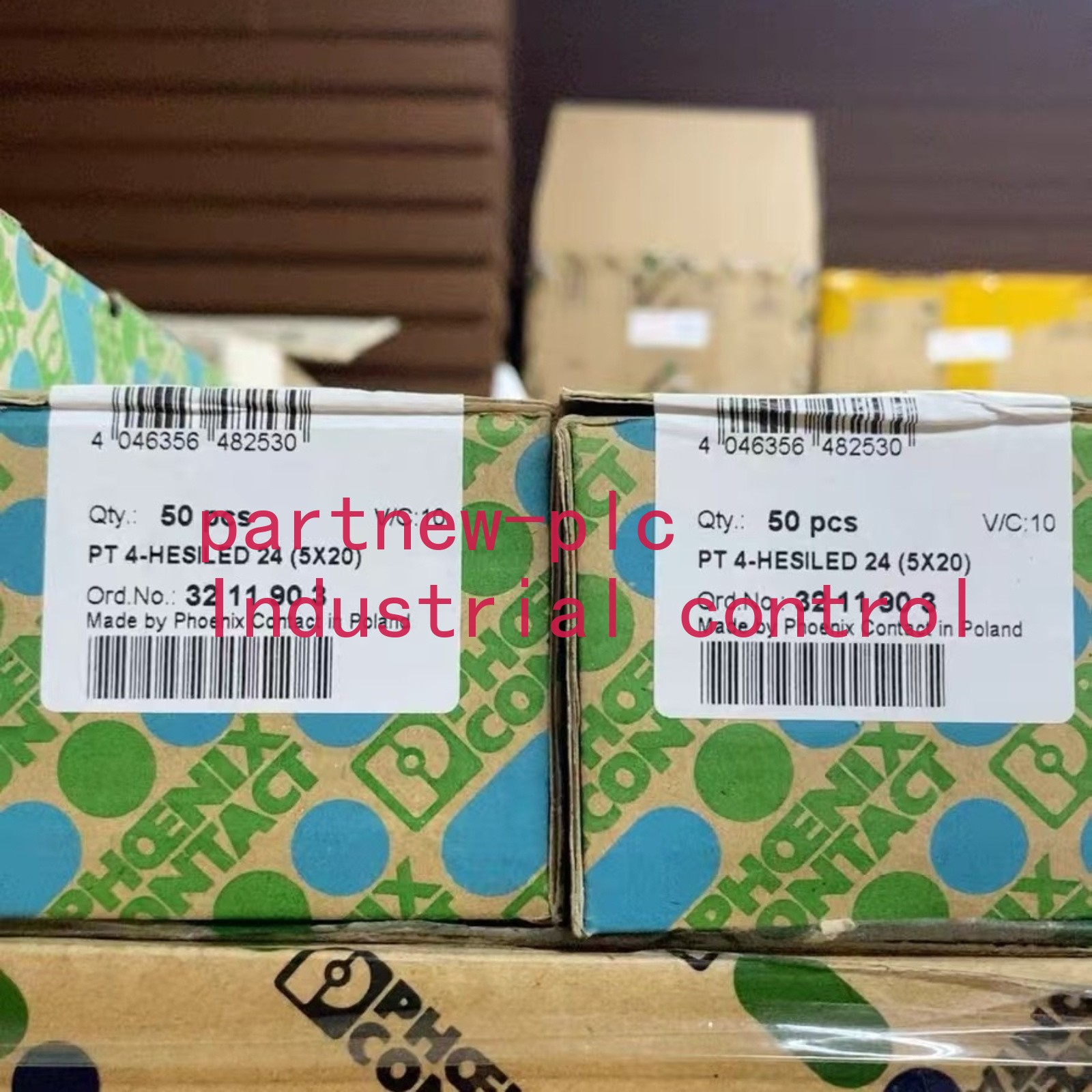 50PCS/box new Phoenix Contact 3211903 fuse terminal block PT 4-HESILED 24 (5X20) 50PCS/box new Phoenix Contact 3211903 fuse terminal block PT 4-HESILED 24 (5X20)