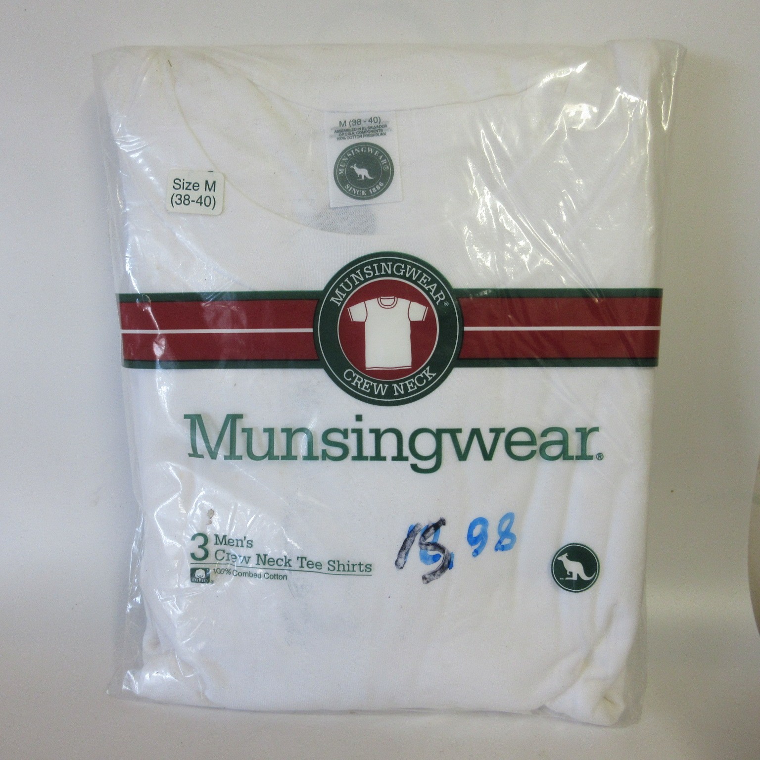 Vintage 1997 Munsingwear Crew Neck Tee t-Shirt White 3 Pack Medium SEALED USA Vintage 1997 Munsingwear Crew Neck Tee t-Shirt White 3 Pack Medium SEALED USA
