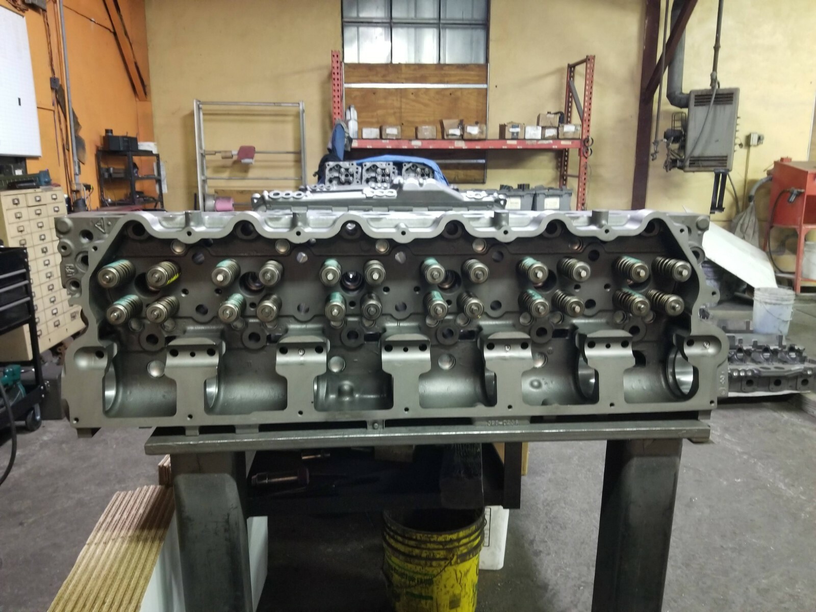 CATERPILLAR 3406E - C15 - C15-A - C18 CYLINDER HEAD LOADED W/ VALVES  SEE VIDEO