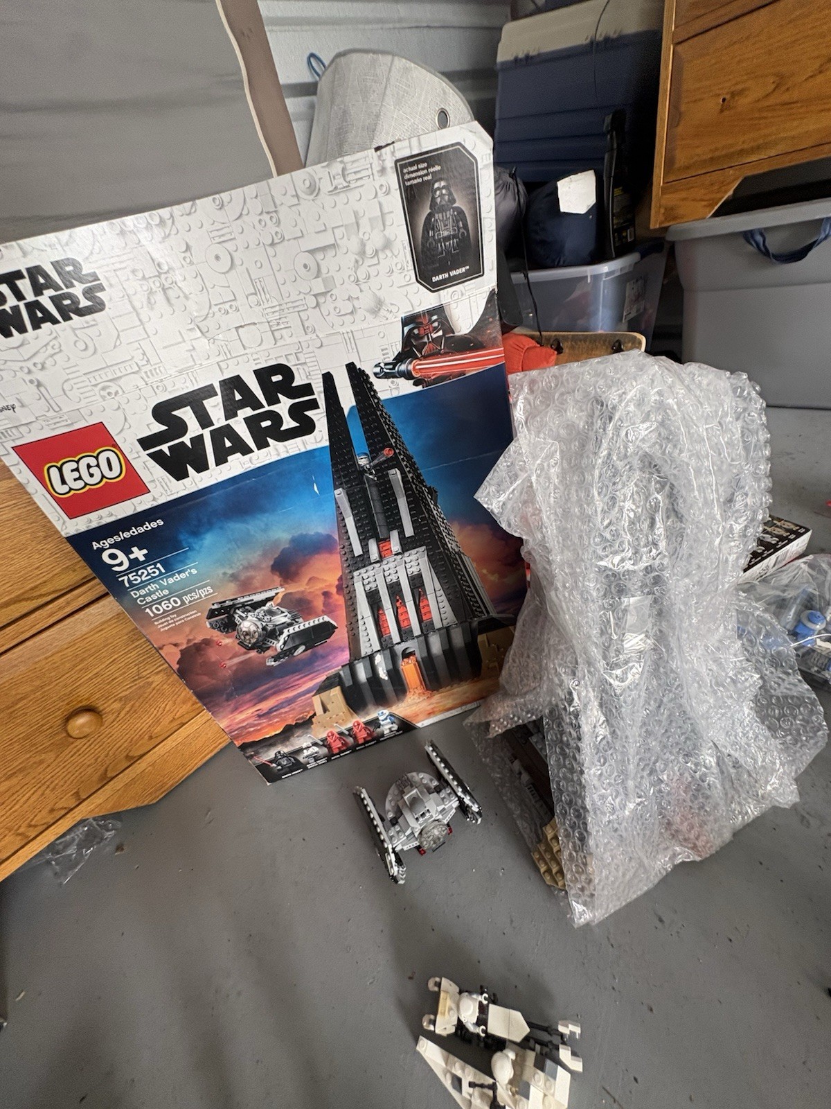 LEGO Star Wars Death Vaders Castle 7537 Complete Set W/ Instructions Minifigs LEGO Star Wars Death Vaders Castle 7537 Complete Set W/ Instructions Minifigs