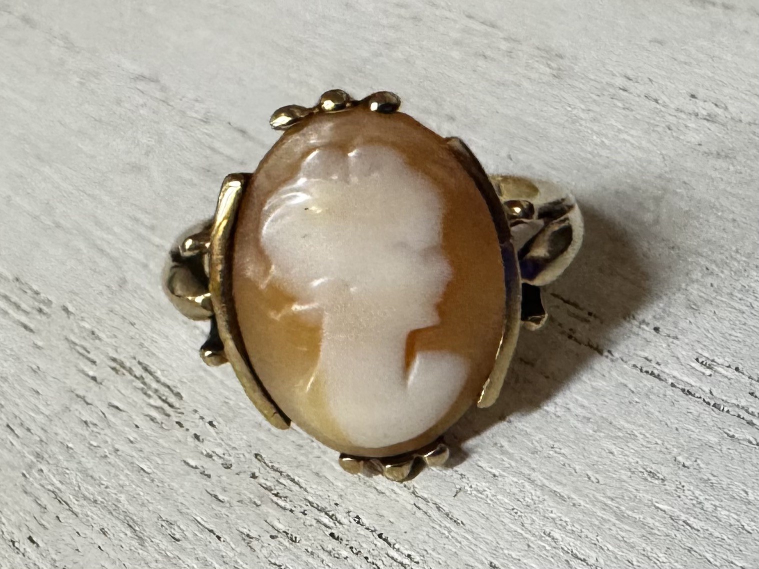 Antique Carved Cameo 10k solid Gold Ring Sz 7 - 3.6g Antique Carved Cameo 10k solid Gold Ring Sz 7 - 3.6g