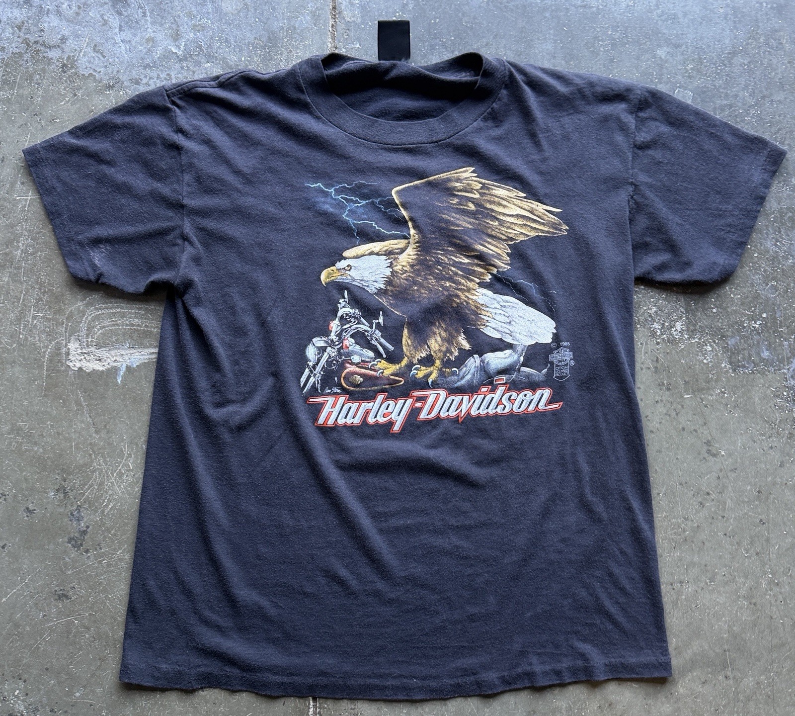 Vintage 3d Emblem 1985 Harley Davidson T- shirt Paper Thin Soft 50/50 Size Mediu