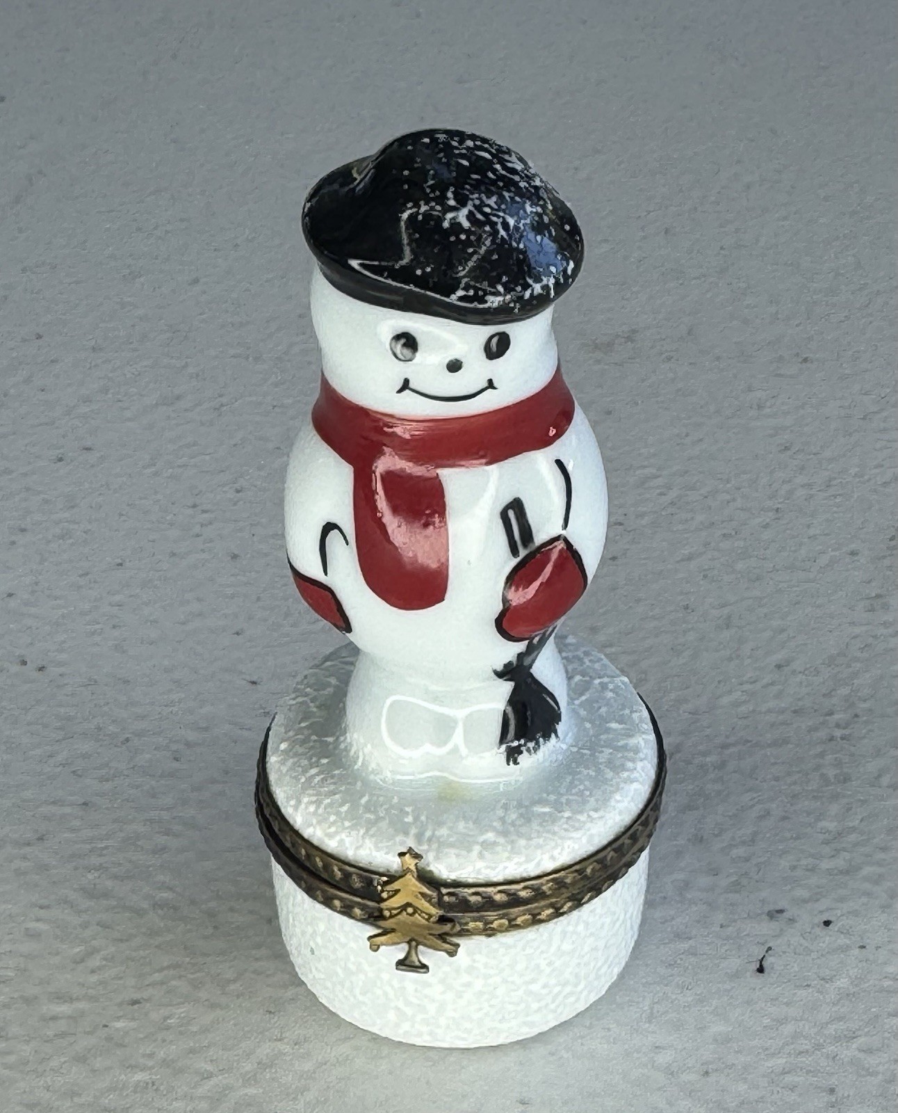 Vintage LimogesFrance Eximious Snowman Porcelain TrinketBox Peint Main TreeClasp