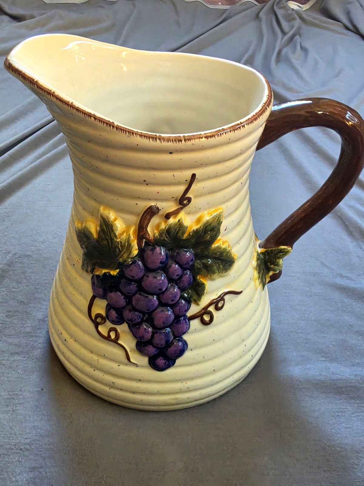 Vintage 1980s-1990s Rite Aid Tuscan Grape Pitcher