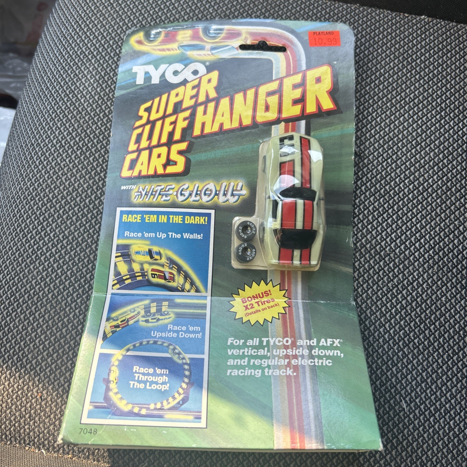 Vintage Tyco Daredevil Cliff Hangers Nite Glow Slot Car Racing corvette sealed