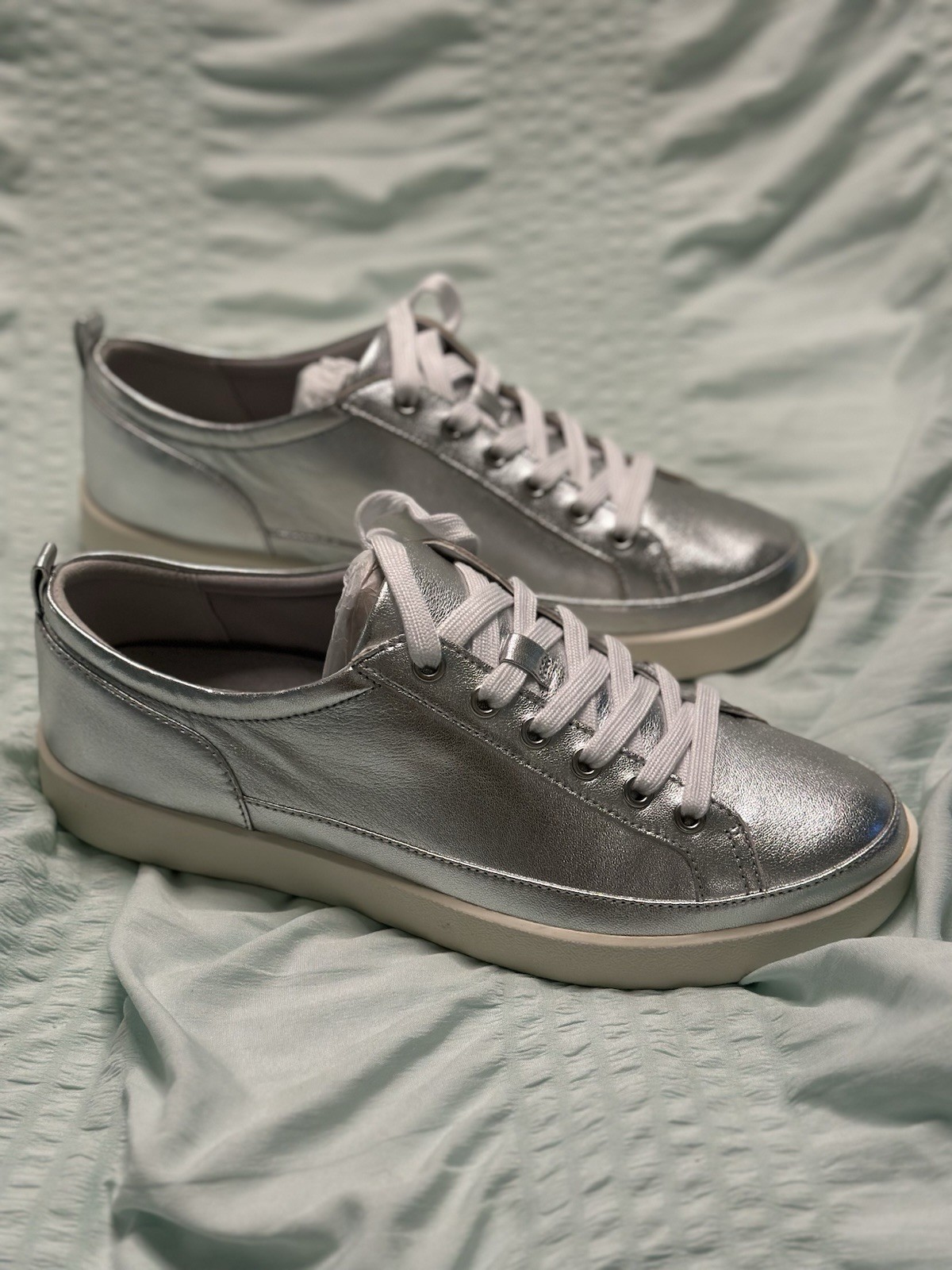 Vionic Women\'s Winny Sneaker Silver Leather H7773L6023 Size 10 NIB Comfort