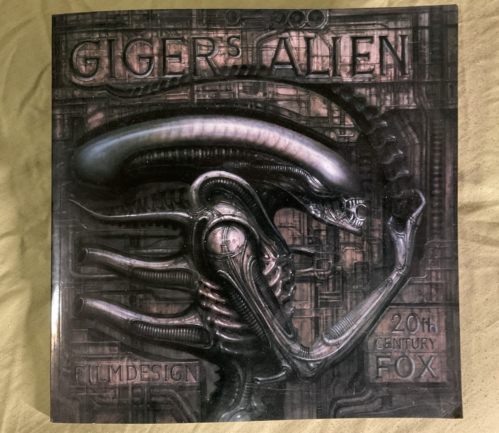 H.R. GIGER’s ALIEN Softcover Motion Picture Book 6th Printing H.R. GIGER’s ALIEN Softcover Motion Picture Book 6th Printing