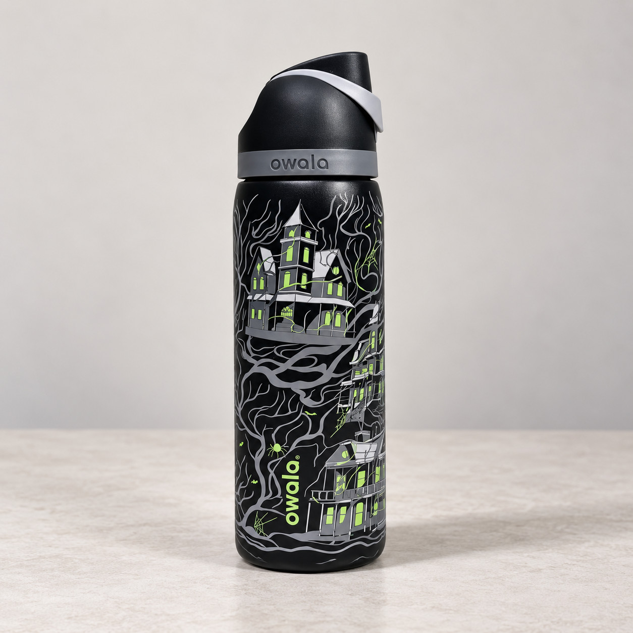 Owala Midnight Manor 32oz FreeSip Glow Halloween Spooky Black Water Bottle NEW