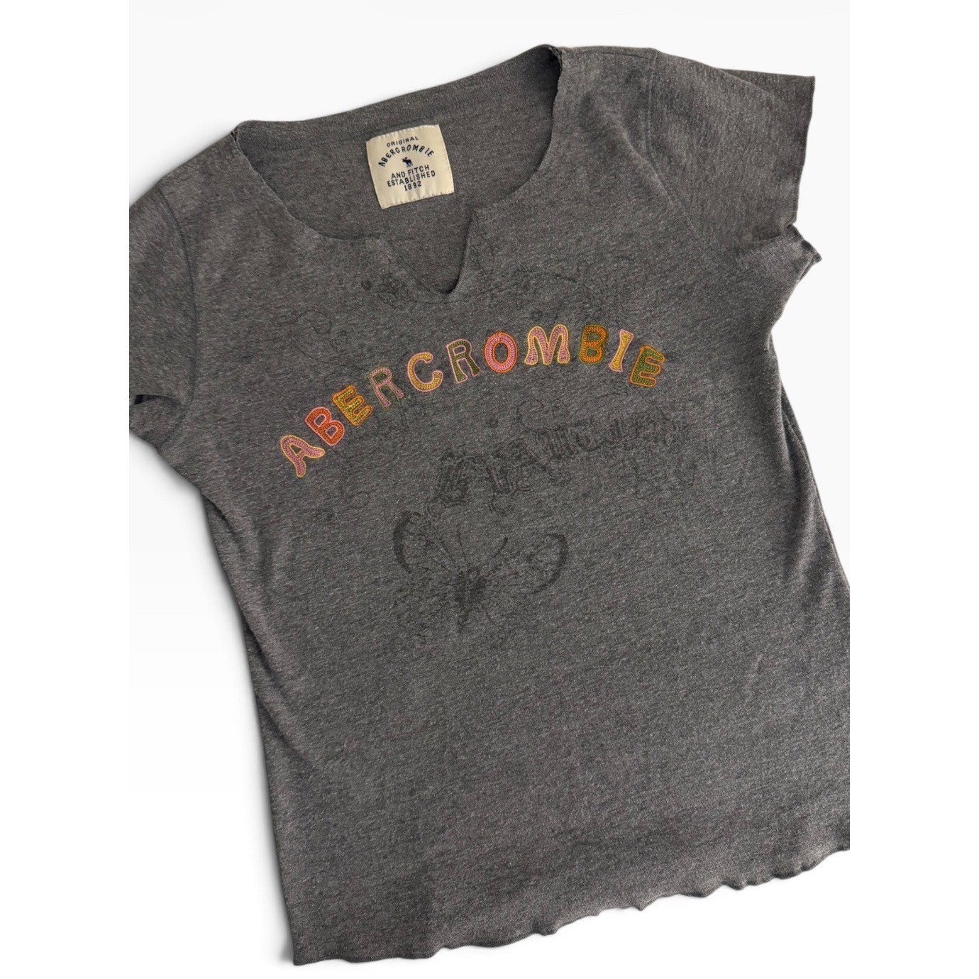 Vintage Abercrombie & Fitch Y2K Gray Embroidered Logo Notch Neck Tee Cotton Vintage Abercrombie & Fitch Y2K Gray Embroidered Logo Notch Neck Tee Cotton