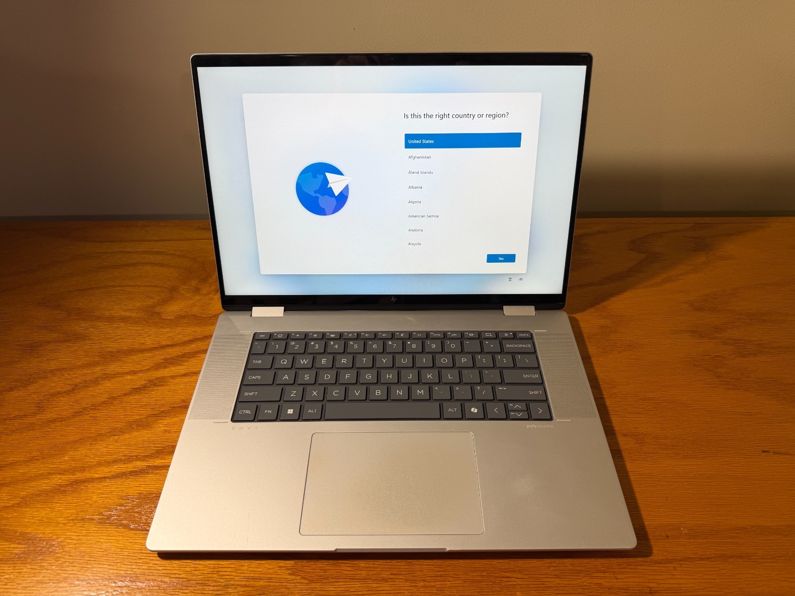 HP Envy x360 16\