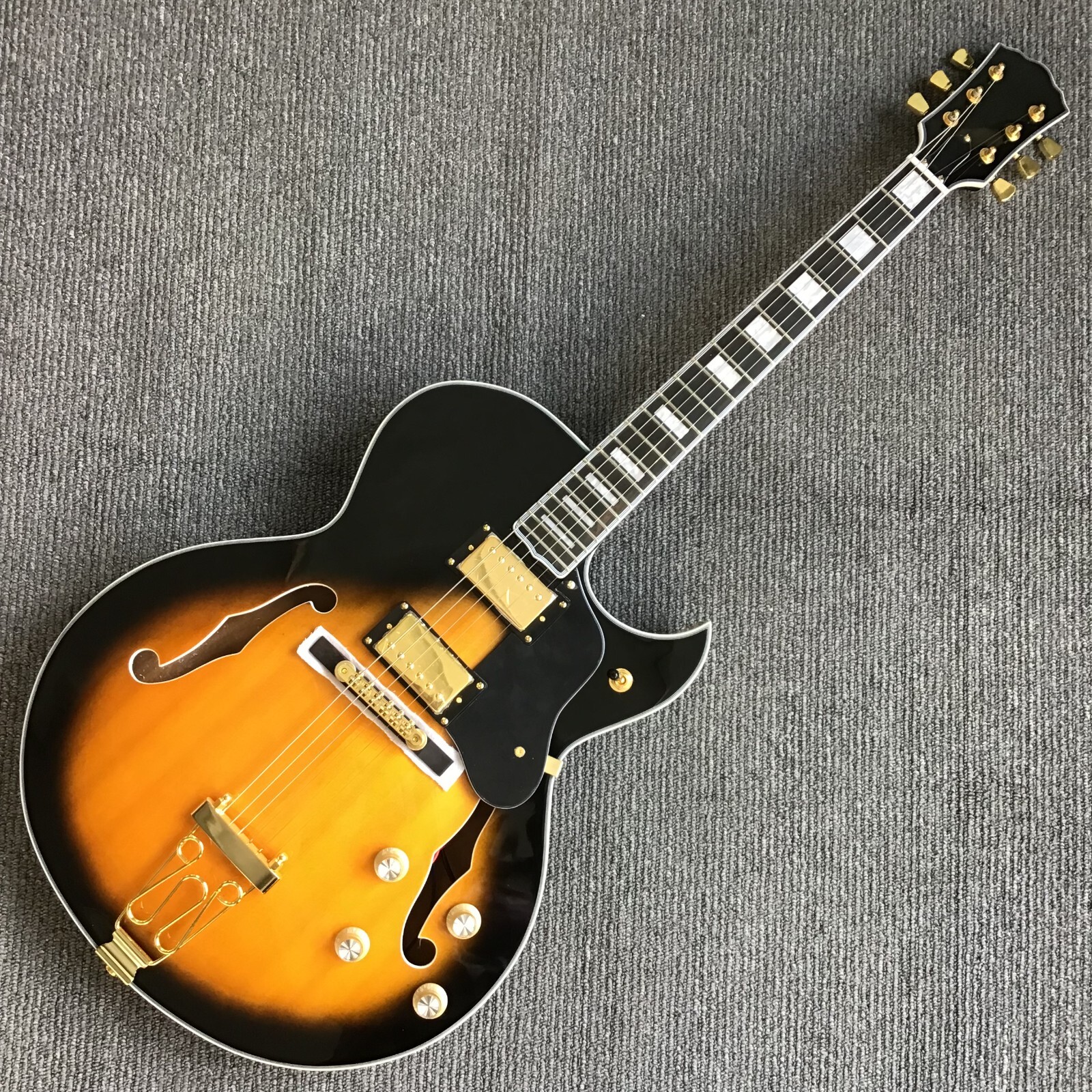 Hollow Body Electric Guitar Byrdland Style sunburst Jazz Guitar 23.4 gold Hollow Body Electric Guitar Byrdland Style sunburst Jazz Guitar 23.4 gold
