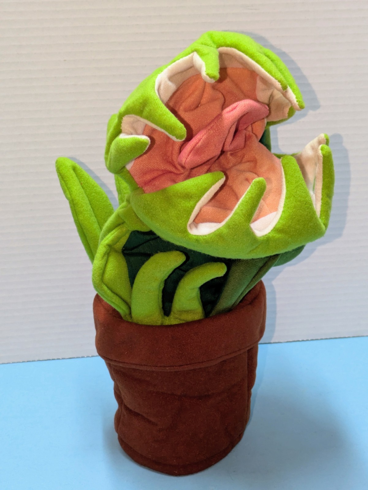Vintage Folkmanis Venus Fly Trap Hand Puppet 1990s Vintage Folkmanis Venus Fly Trap Hand Puppet 1990s