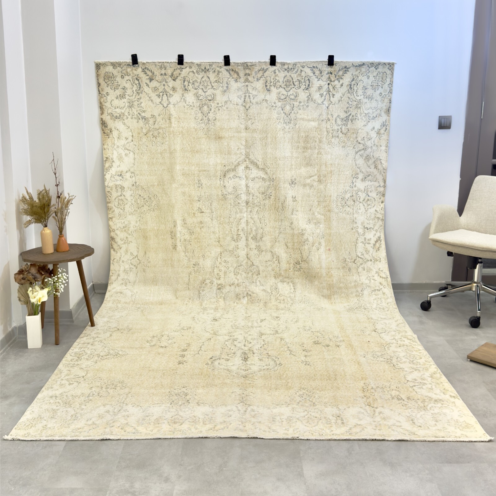 7x11 Antique Faded Turkish Rug, Oushak Area, Handmade Wool Area Rug, Beige Ecru 7x11 Antique Faded Turkish Rug, Oushak Area, Handmade Wool Area Rug, Beige Ecru