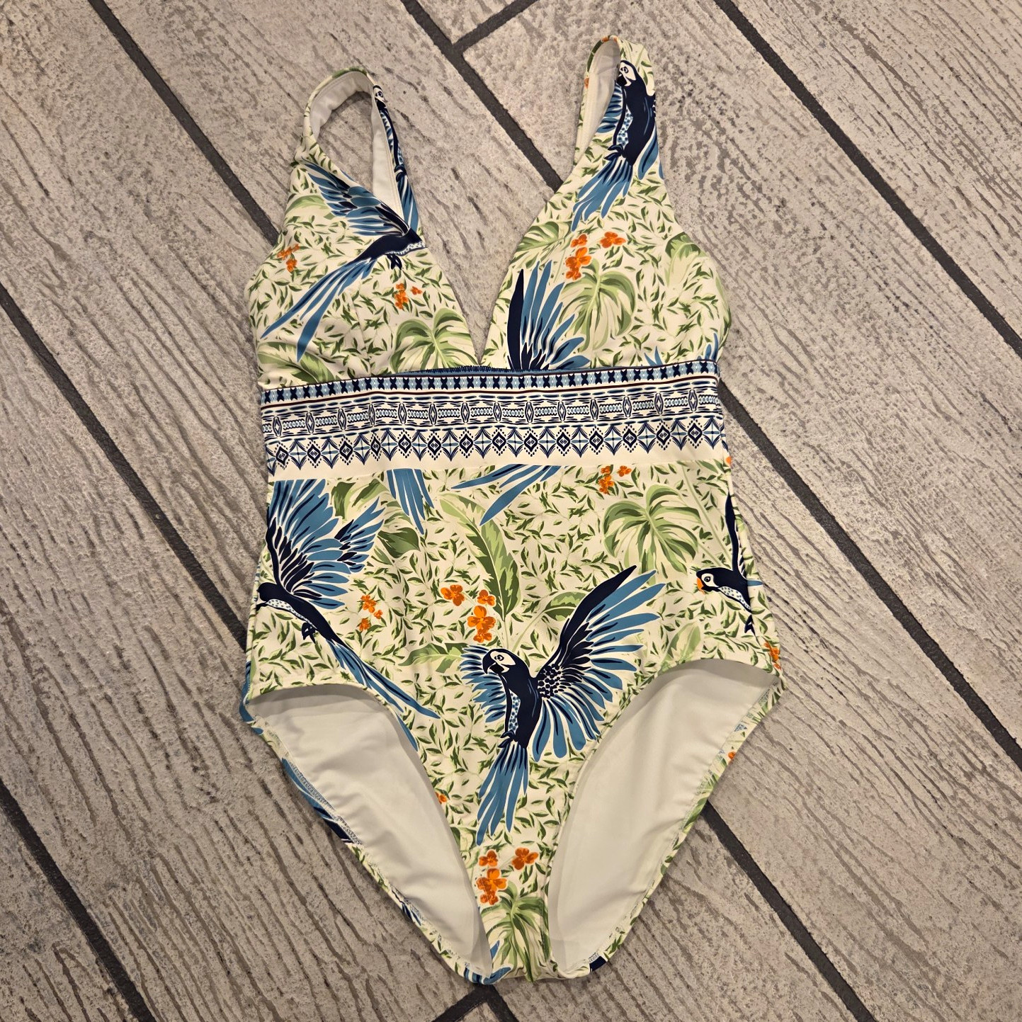 Alex Marie Women\'s One-Piece Swimsuit M D Cup Tropical Print Wide Strap Alex Marie Women\'s One-Piece Swimsuit M D Cup Tropical Print Wide Strap