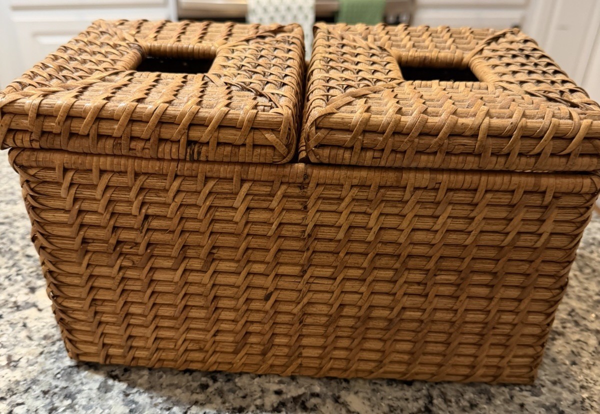 VINTAGE Dbl. Wicker Bathroom Kleenex+Covered Compartment Counter Caddy
