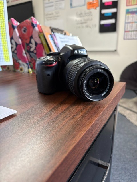 Nikon D5100 16.2MP 18-55mm DSLR Camera Nikon D5100 16.2MP 18-55mm DSLR Camera