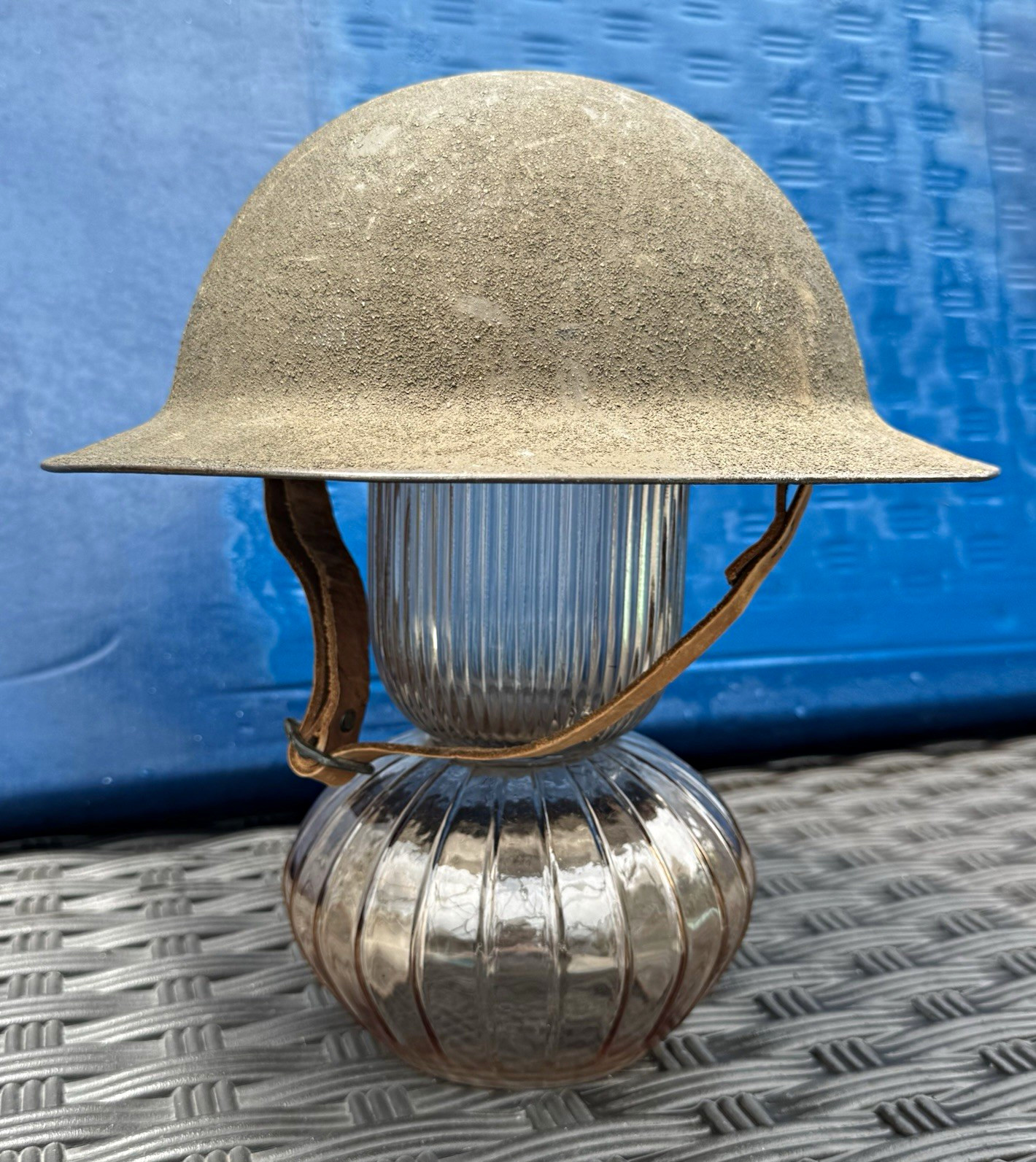Vintage WWI US M1917 Doughboy Steel Helmet with Liner & Chin Strap - Exc Vintage WWI US M1917 Doughboy Steel Helmet with Liner & Chin Strap - Exc