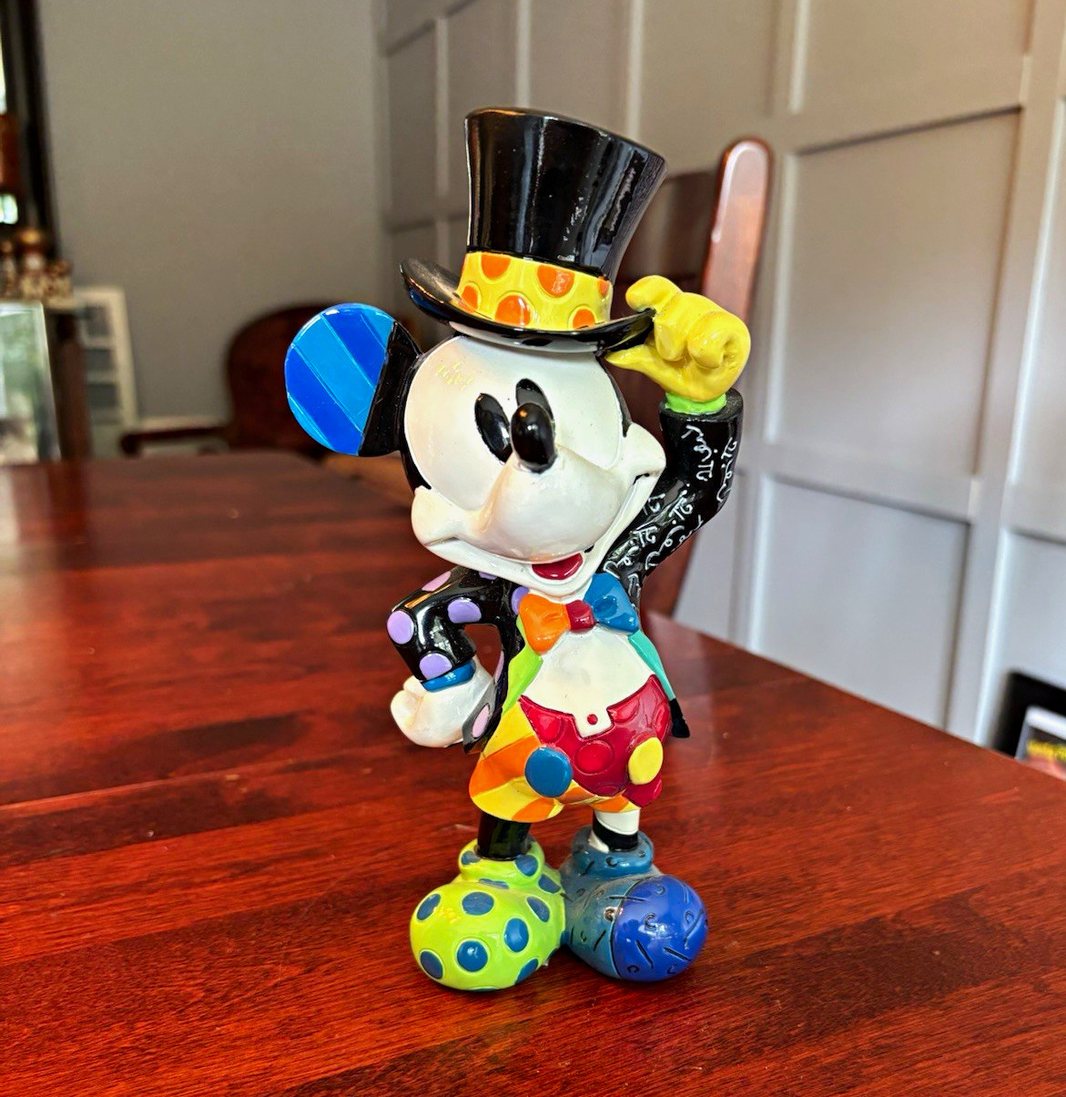 Britto Disney Mickey Mouse Top Hat Figurine 2018 Britto Disney Mickey Mouse Top Hat Figurine 2018