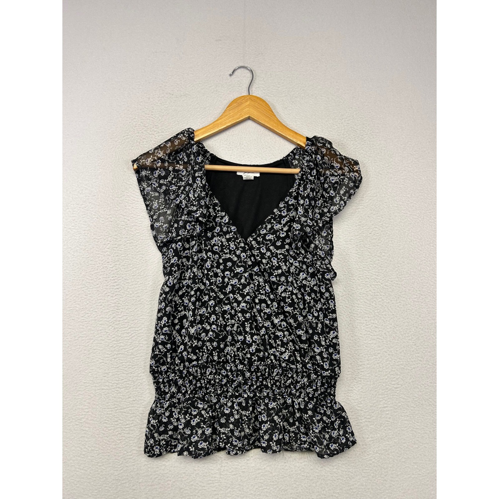 Boho Cottagecore Jaxon Women Medium Black Floral Smocked Peplum Flutter Top