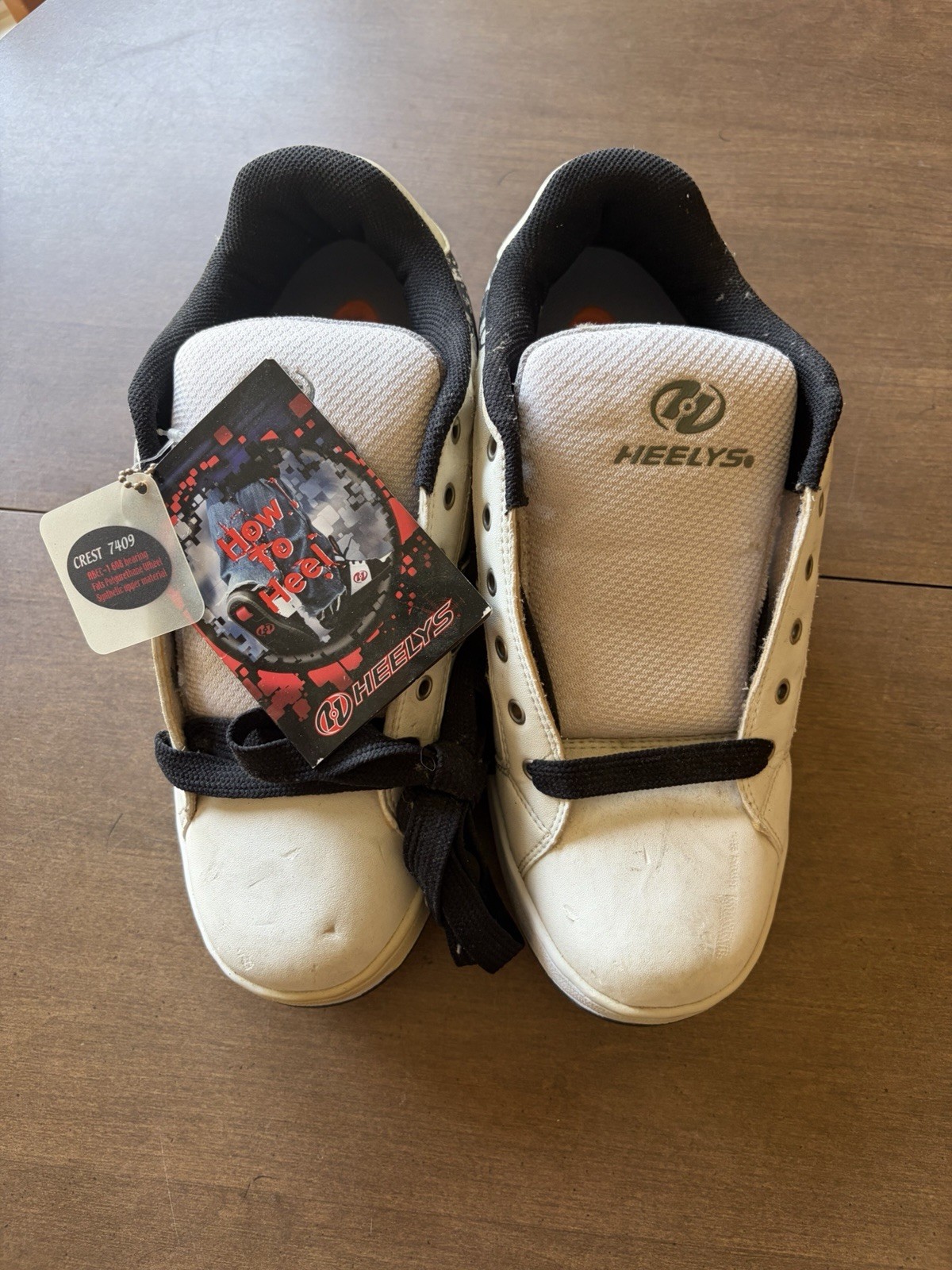 Heelys Men\'s Size 11 NWT Skate Shoes Wheeled Sneakers Heelys Men\'s Size 11 NWT Skate Shoes Wheeled Sneakers