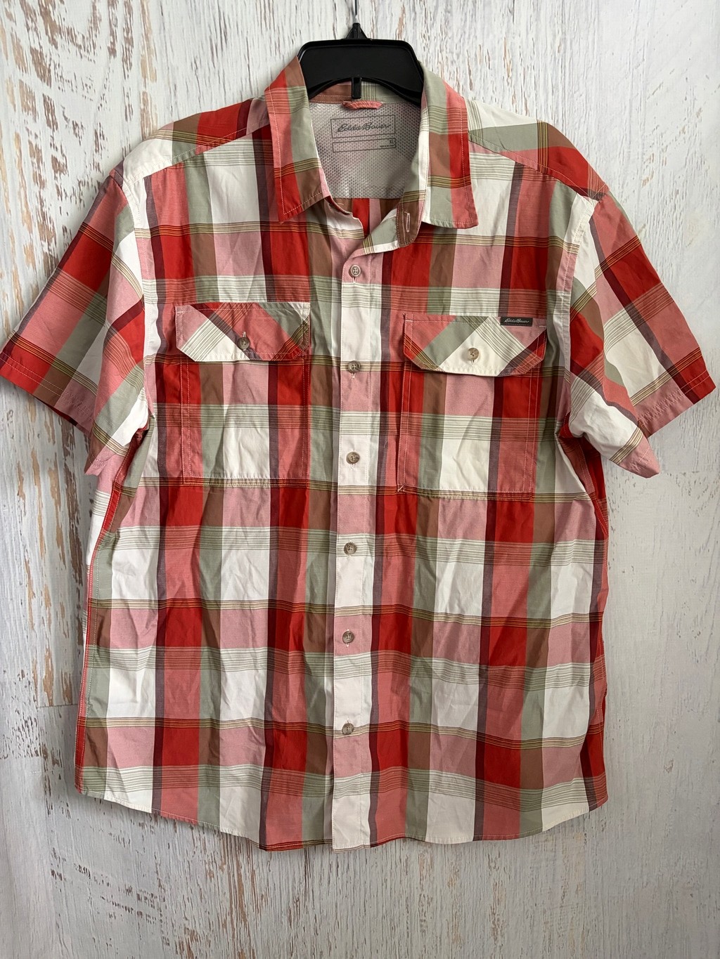 Men\'s Eddie Bauer Casual Button Down Shirt XL Red White Plaid Men\'s Eddie Bauer Casual Button Down Shirt XL Red White Plaid