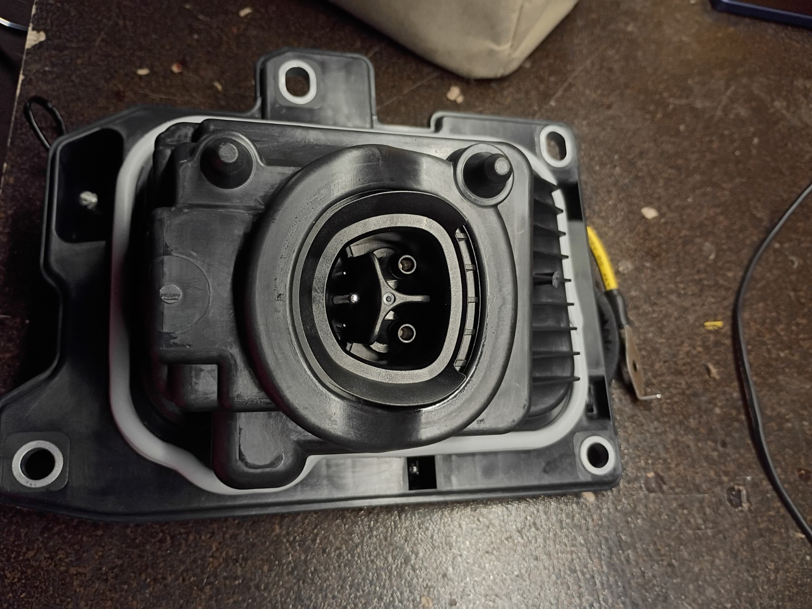 Rivian Charging Port Part Number Pt0122677-D Complete Module New Nvr Installed. Rivian Charging Port Part Number Pt0122677-D Complete Module New Nvr Installed.