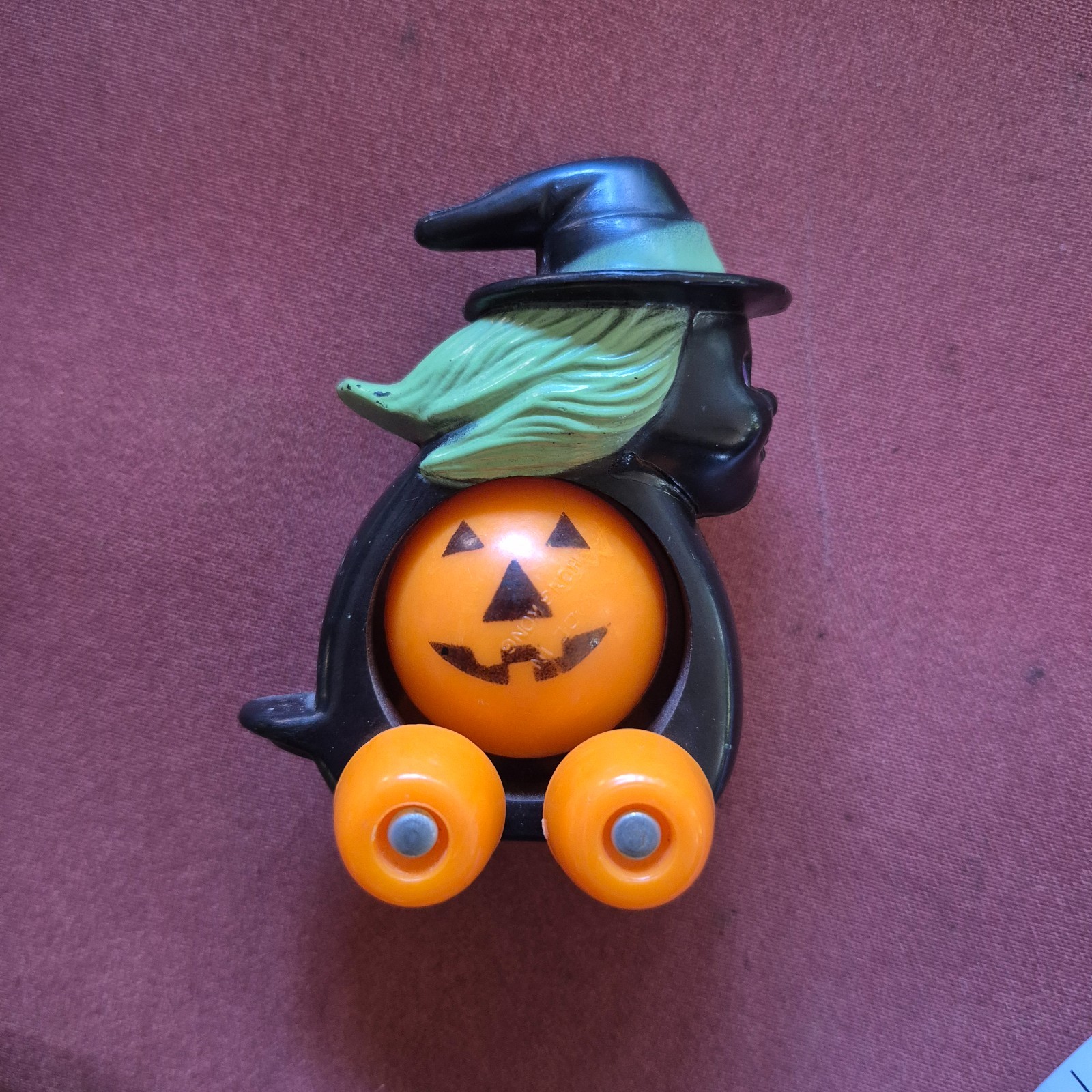 1970s Vintage Plastic Fun World Witch/Jack-o-3lantern on Wheels Rolling Toy