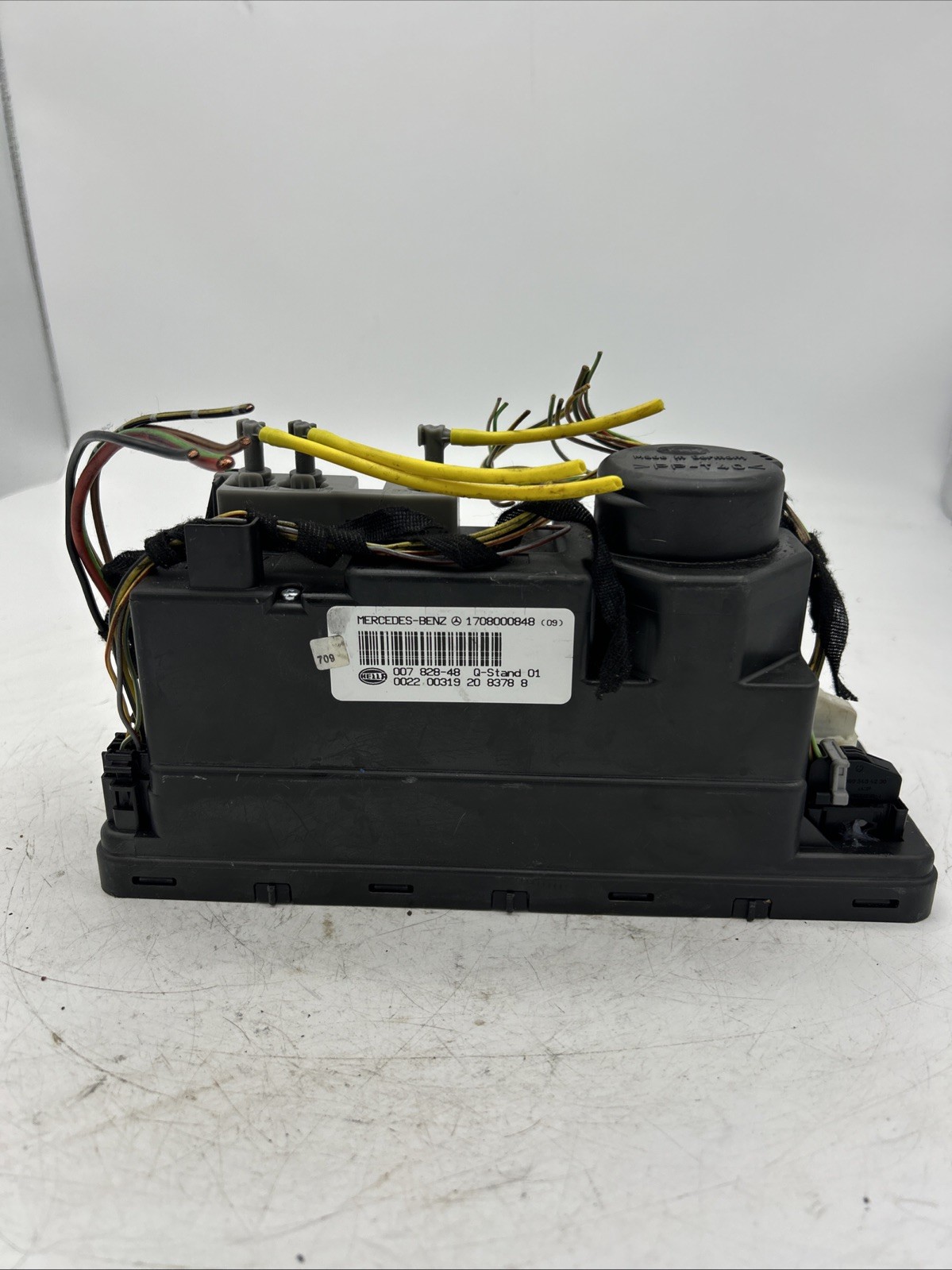 97-04 Mercedes SLK 04-08 Crossfire Central Door Lock Vacuum Pump 1708000848 .