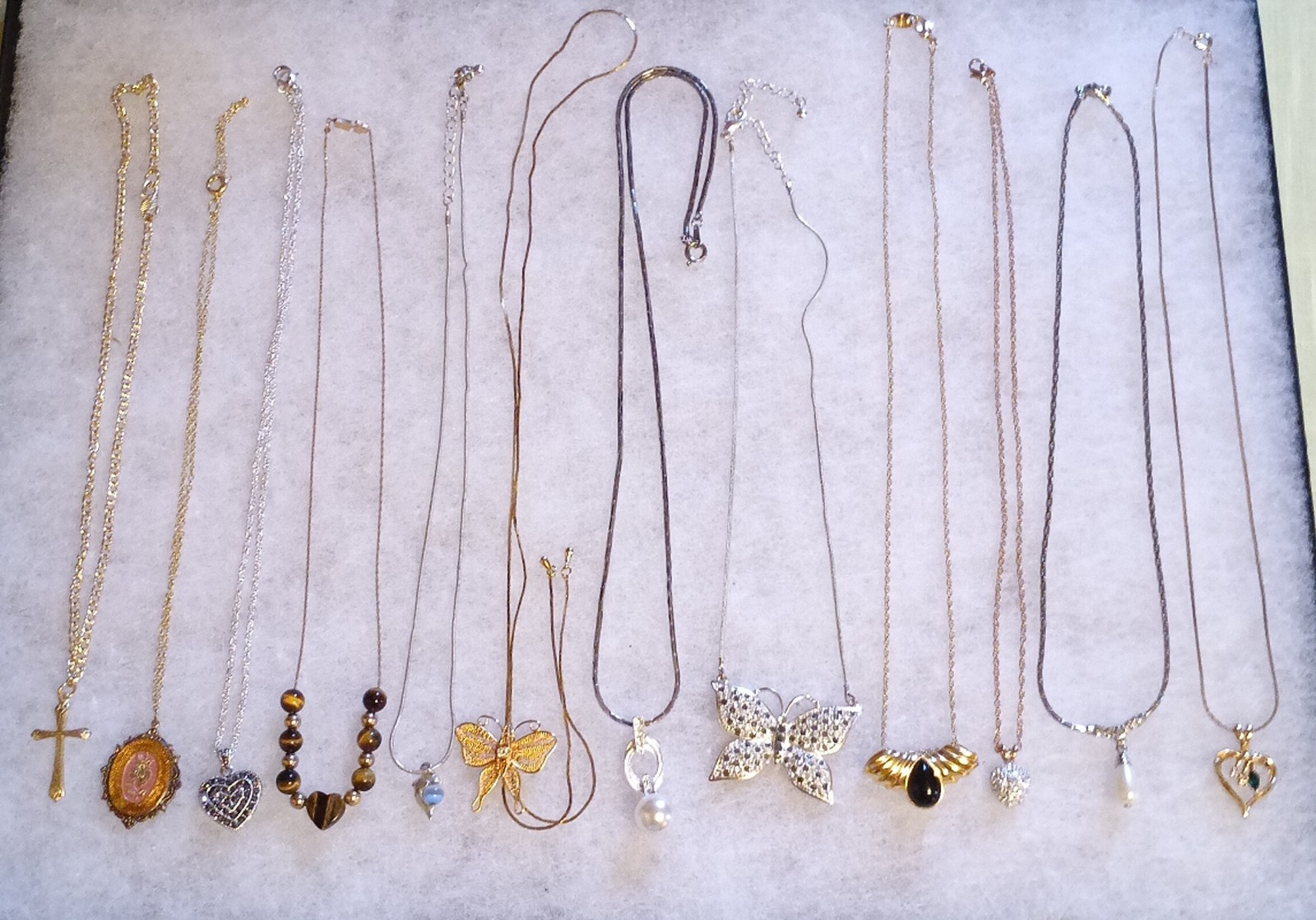 Vintage Necklace Pendant Lot 12 Mixed Chains Styles Marvella Avon NVC Vintage Necklace Pendant Lot 12 Mixed Chains Styles Marvella Avon NVC