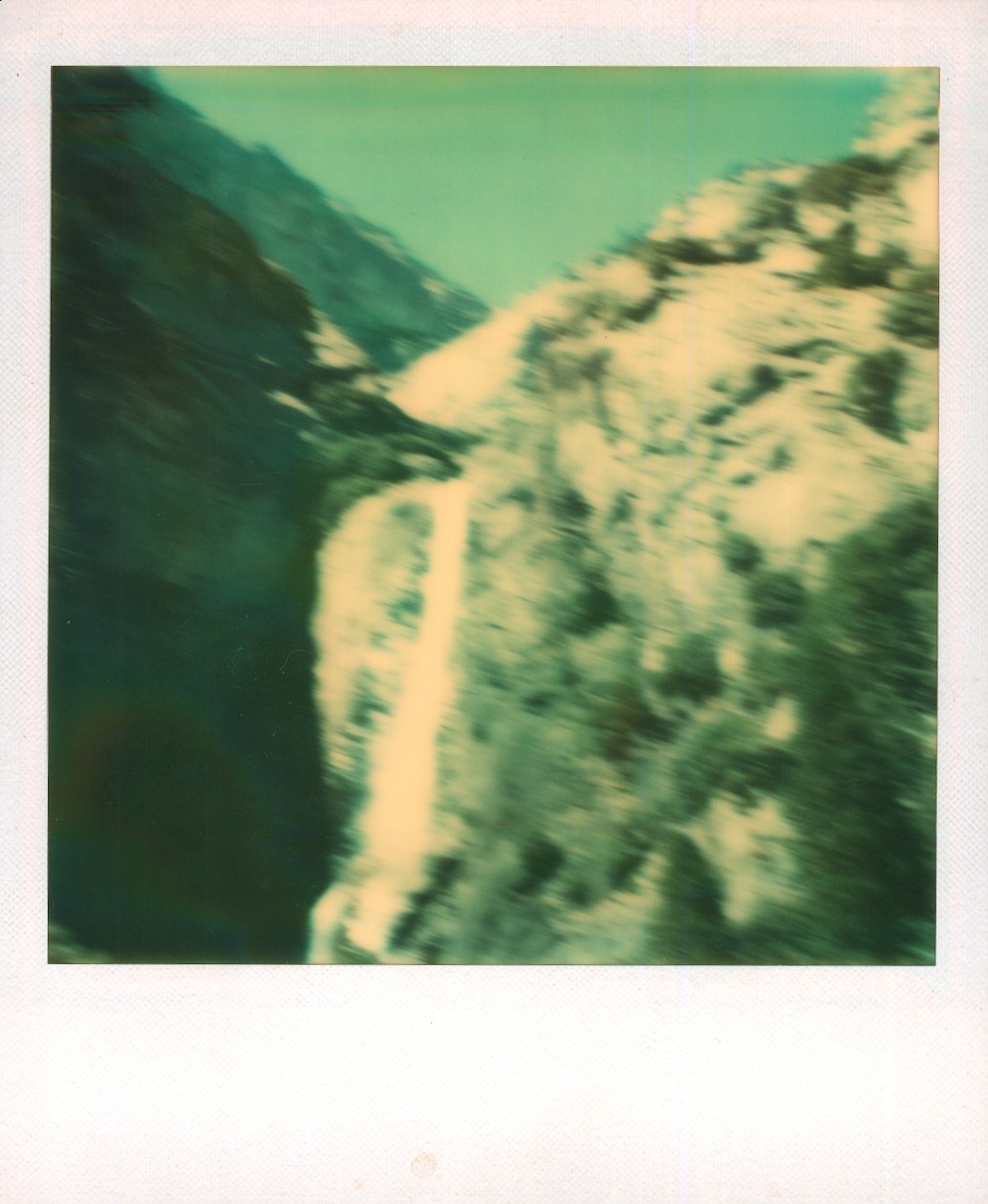 Old Vintage Photo COLOR POLAROID SOFT FOCUS BLURRY LANDSCAPE WATERFALL PICTURE