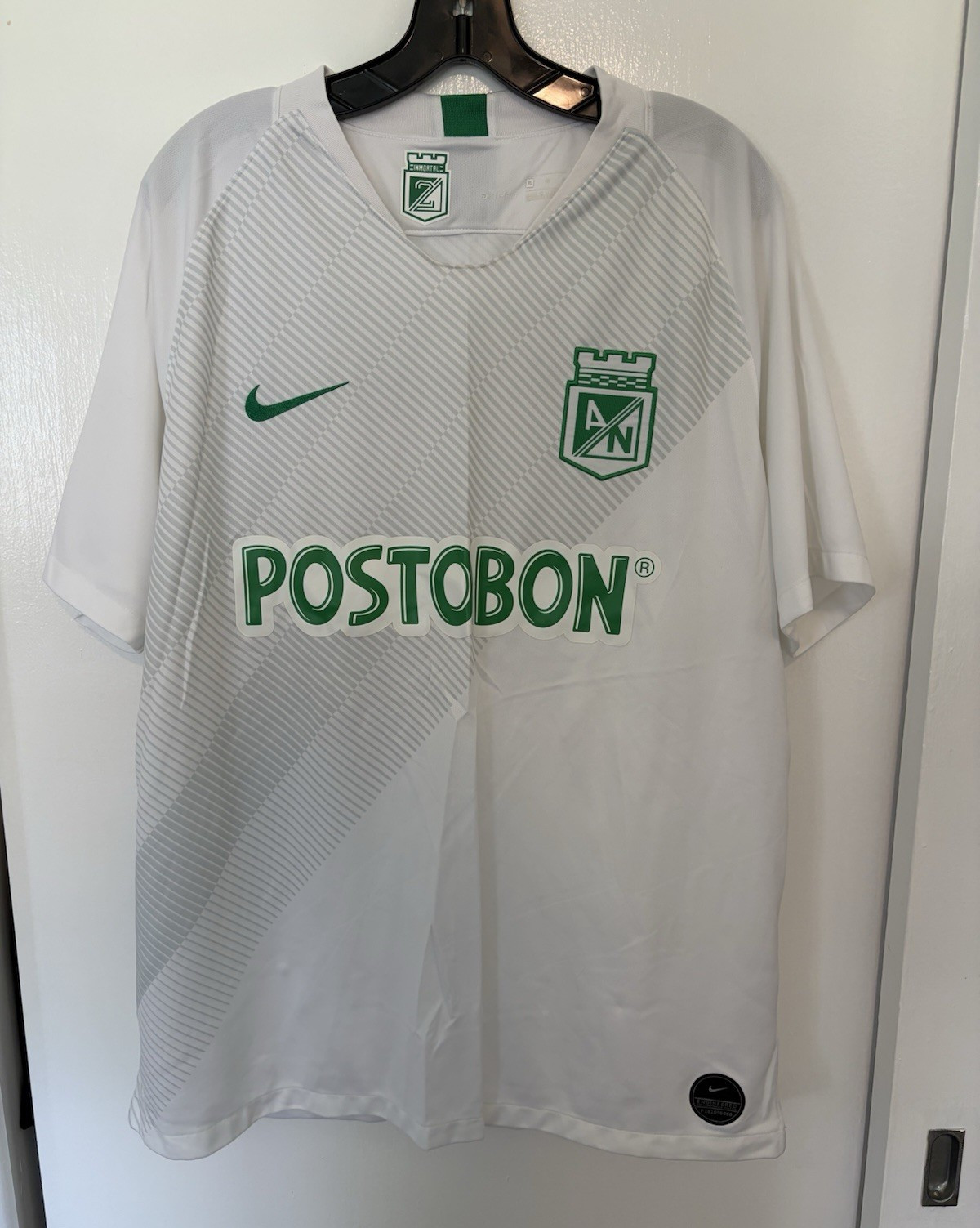 Nike Atlético Nacional White/Green Soccer Jersey Shirt POSTOBON Medellin XL-XXL Nike Atlético Nacional White/Green Soccer Jersey Shirt POSTOBON Medellin XL-XXL