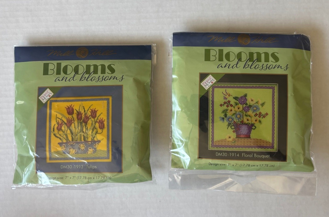 Mill Hill Debbie Mumm Beaded X Stitch Kit Set Of 2 Floral Bouquet & Tulips 7x7”