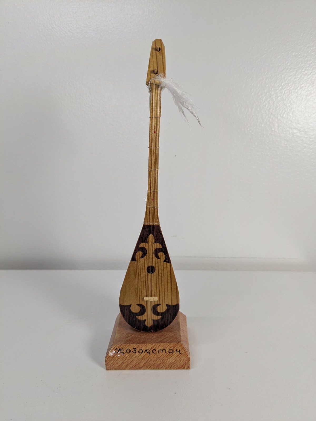 Vintage Kazakhstan Miniature Dombra Dombyra Wooden Souvenir Folk Instrument 8.5\ Vintage Kazakhstan Miniature Dombra Dombyra Wooden Souvenir Folk Instrument 8.5\